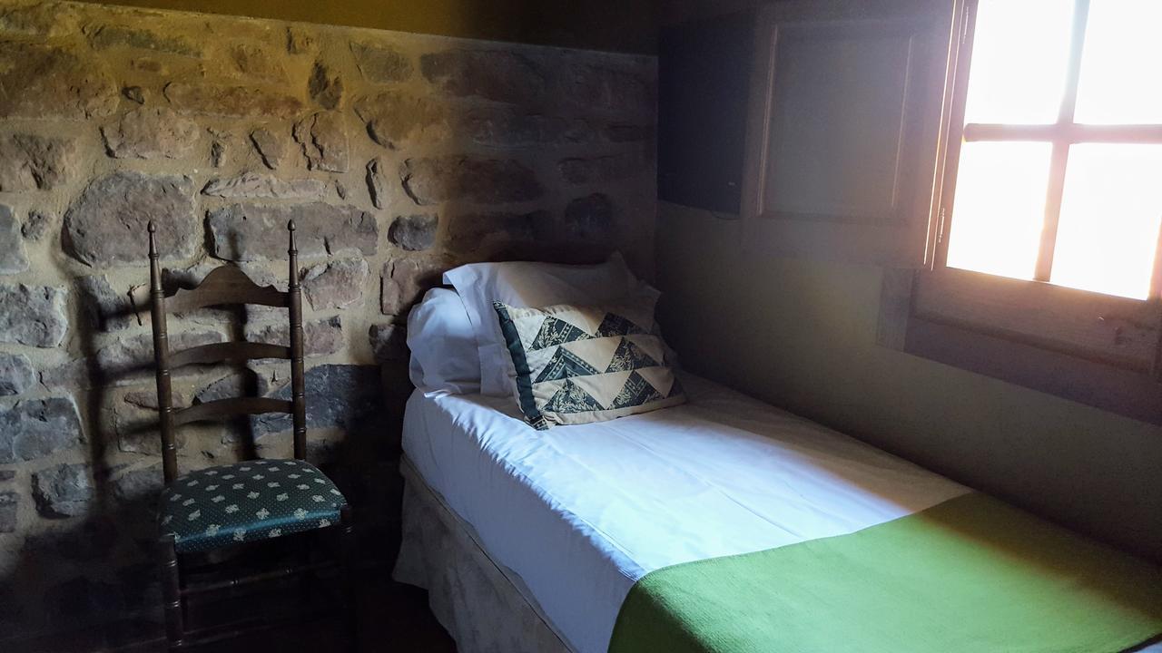 La Torre Blanca Villa Cardona Ngoại thất bức ảnh