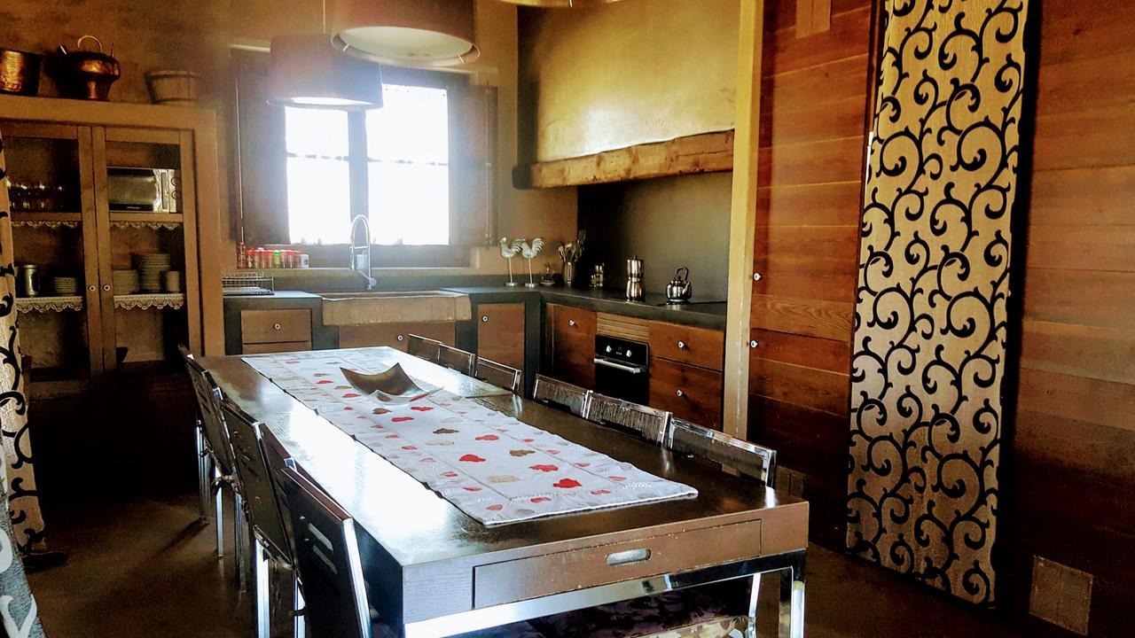 La Torre Blanca Villa Cardona Ngoại thất bức ảnh
